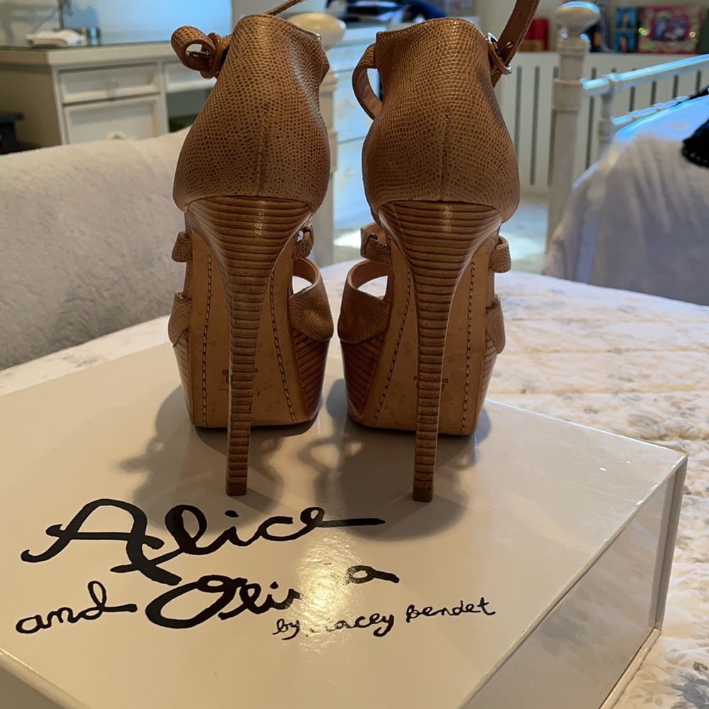 Alice and Olivia 5” heels - Picture 3 of 8